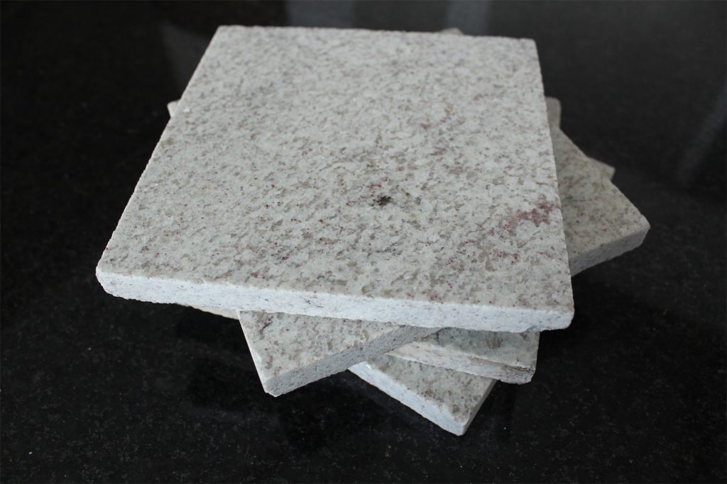 Piso de Granito Branco Itaúnas